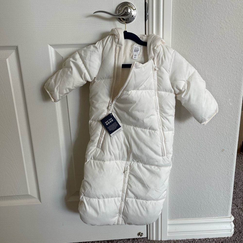 Gap baby snow suit bag
